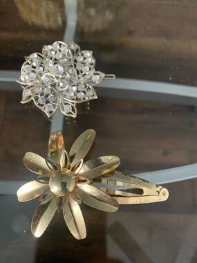 Gold Floral Metal Hair Clip with Rhinestone Flower Pin